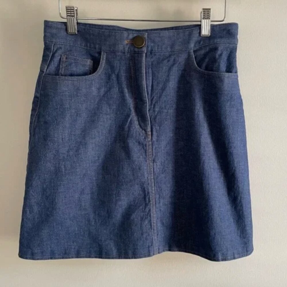 Carolina Herrera mini denim skirt EUC - Picture 2 of 8